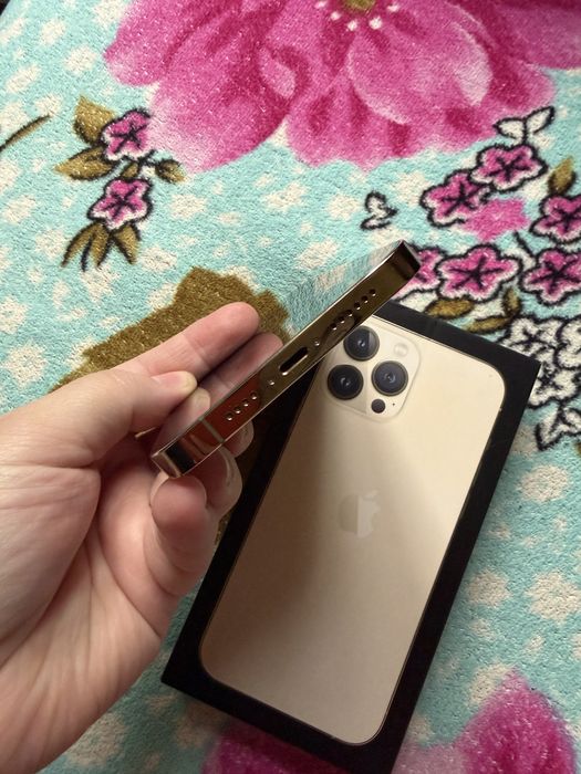 Продам Айфон 13 Pro Max 256GB - Золотой.