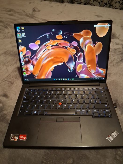 laptop  lenovo  in stare foarte bună