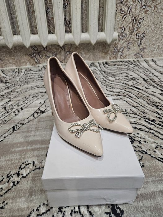 Туфли женские на каблуках