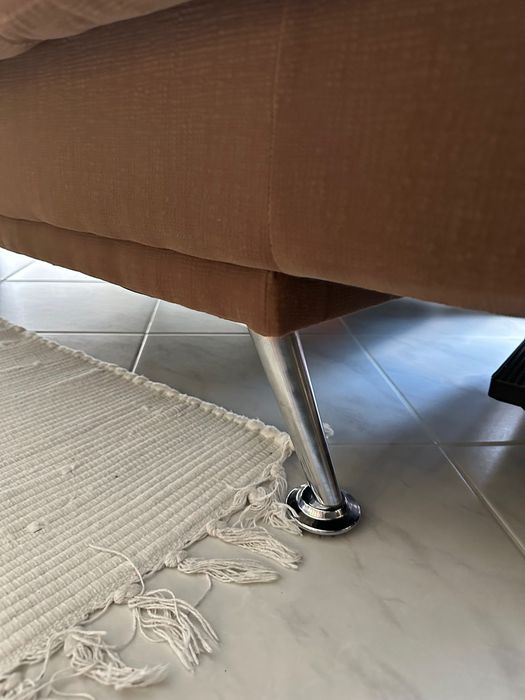 Разтегателен диван