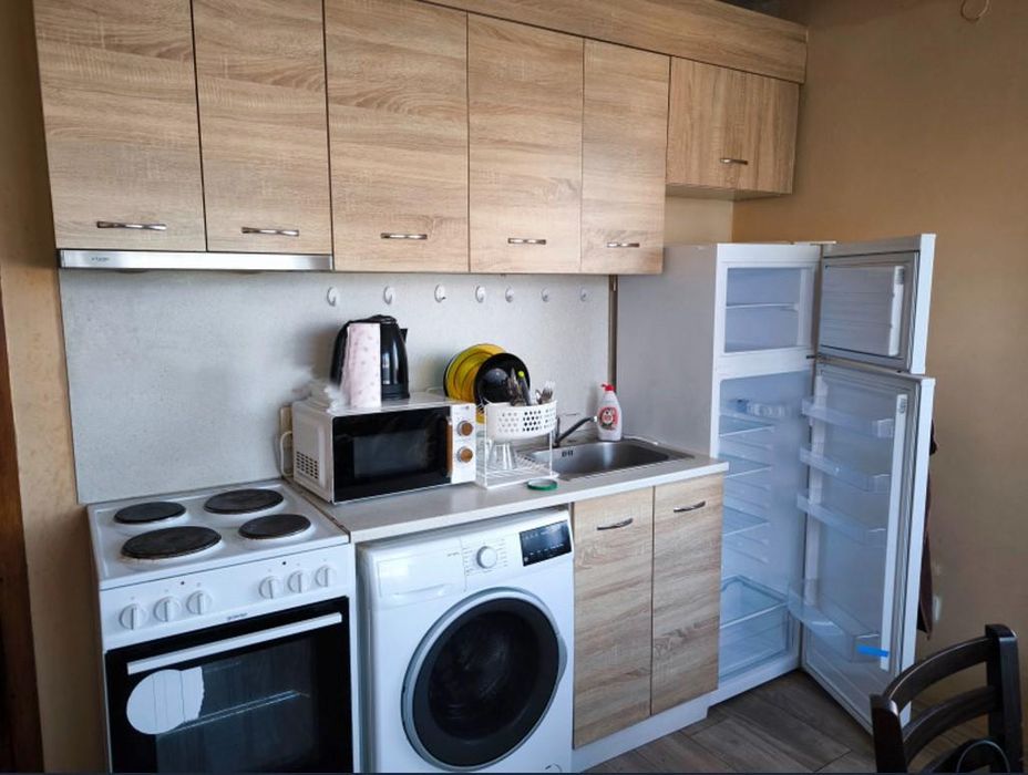 Дава се под наем Двустаен апартамент в София, Горубляне - 55 кв.м за 340 € - Снимка #2