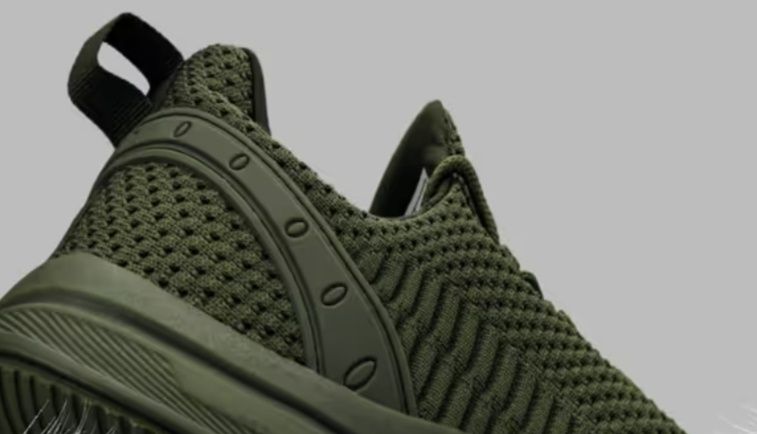 Adidasi sport marime 46 verde militar