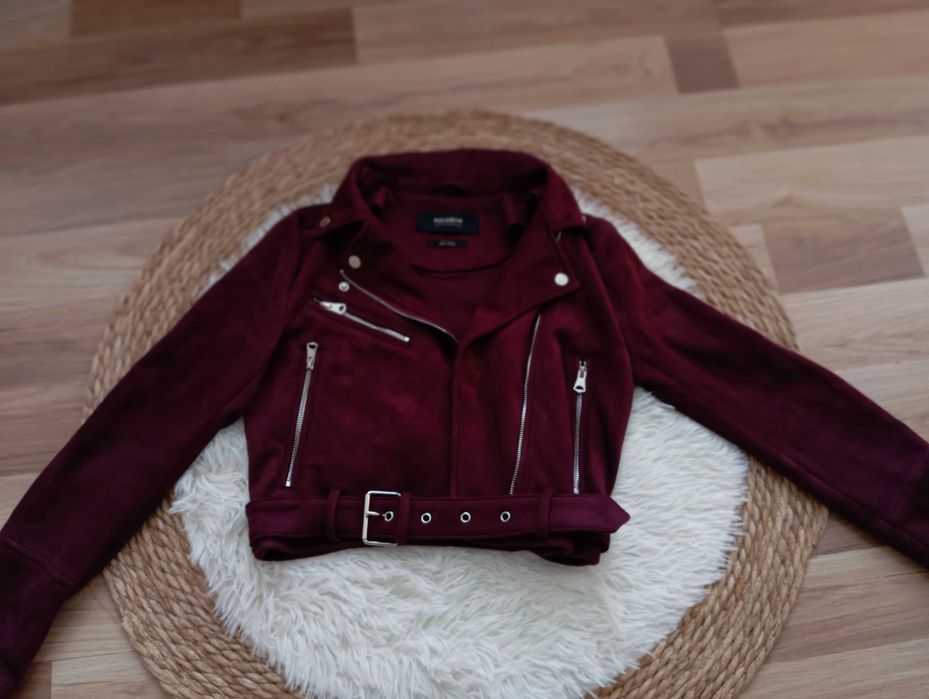 Велурено яко в модерния цвят Бордо