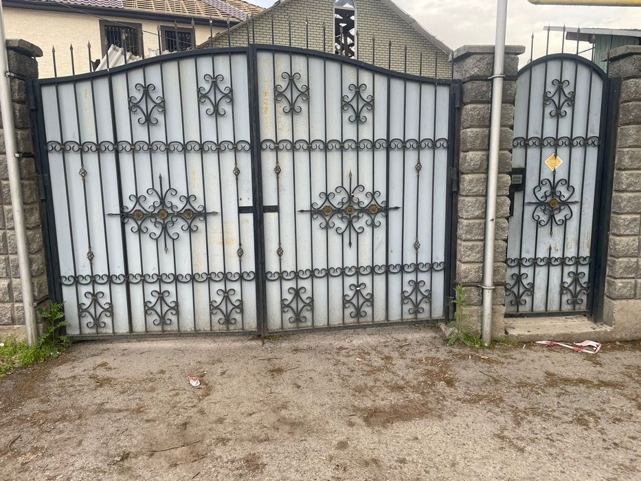 Ворота хороший сост