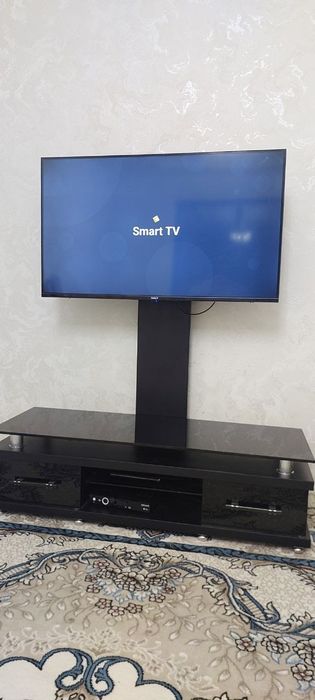 Smart televizor 43  bezramichniy madel.