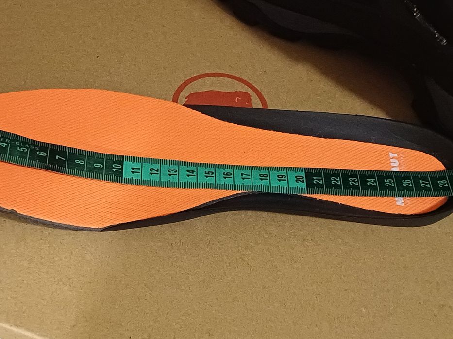 Нови, туристически обувки "Мамут" н.45 1/2