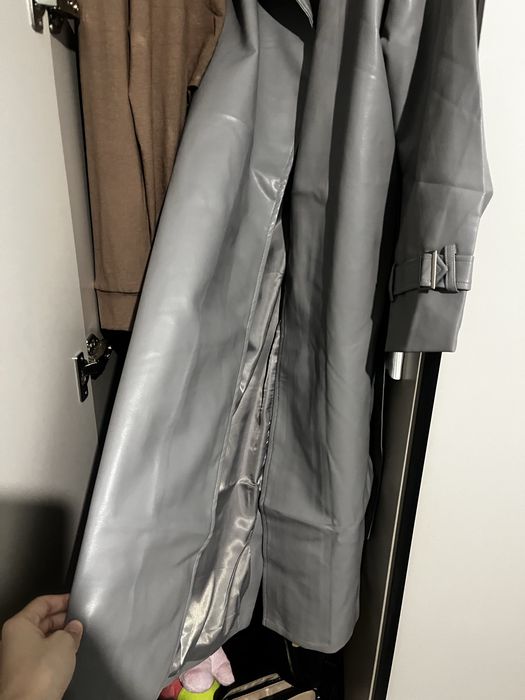 Тренч серый хорошего качества