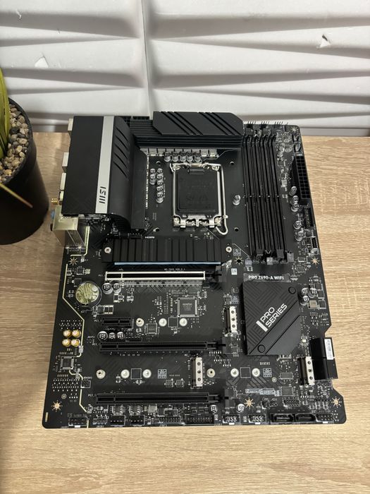 Дънна платка MSI PRO Z690-A WIFI DDR5 / LGA 1700
