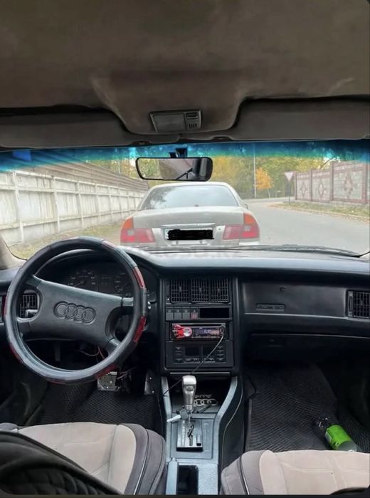 Продам Ауди б4 автомат родной окрас.