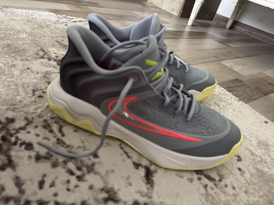 nike giannis immortality 3