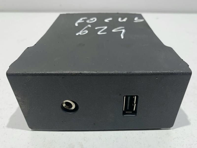 Interfata intrare aux si usb Ford Focus 3 BM51-A044L28-ADW Break