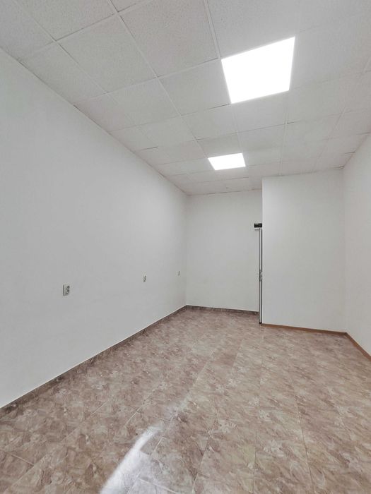 МАГАЗИН под Наем ТОП ЛОКАЦИЯ Пловдив, голямо кръстовище, Паркинг