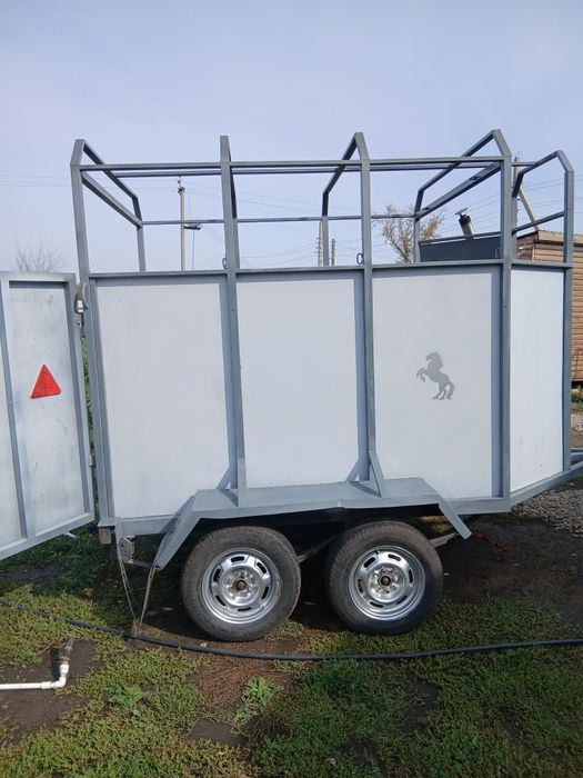 Продаётся коневозка