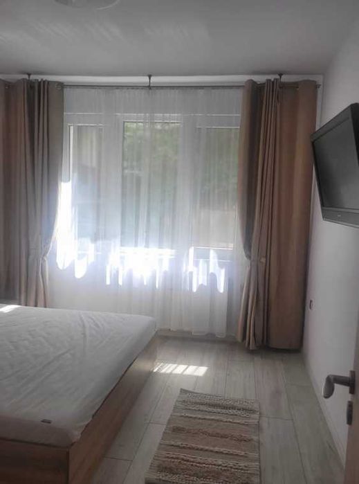 Дава се под наем Тристаен апартамент в София, Център - 75 кв.м за 714 € - Снимка #2