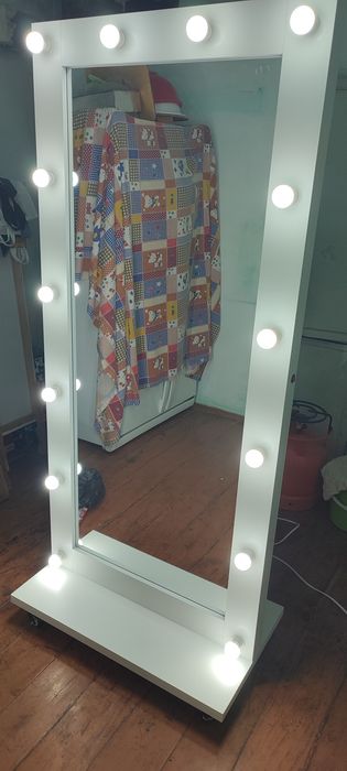 Лед зеркало грим