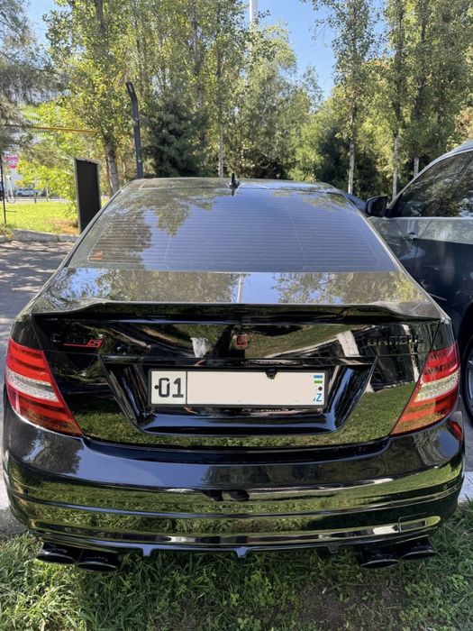 Mercedes Benz  W204 C200