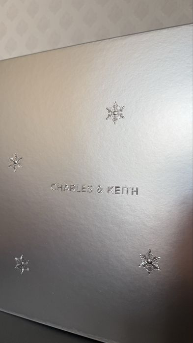 Коробка подарочная Charles&Keith