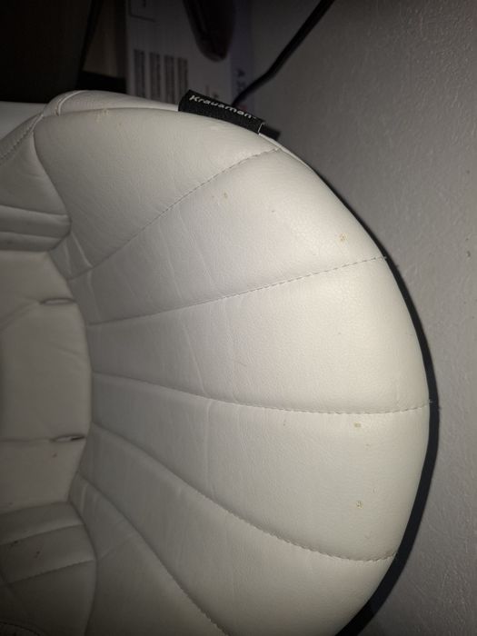 Vând pătuț copil, scaun de masă, scoică și căruț copil