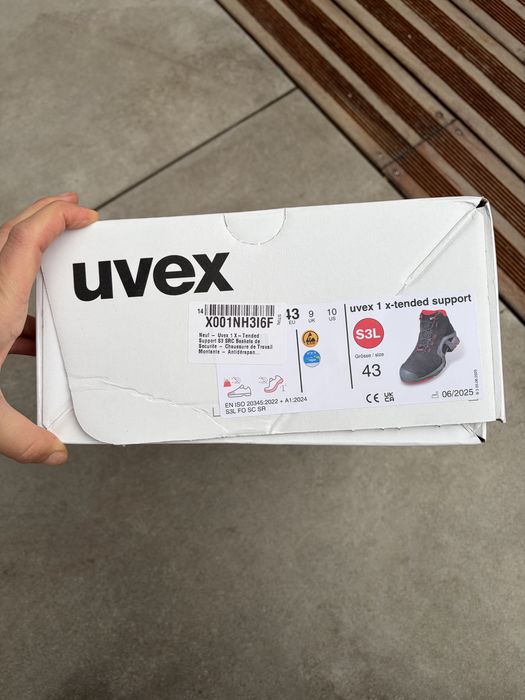 Работни обувки UVEX 43 номер