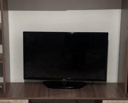 Телевизор LG күйі жақсы