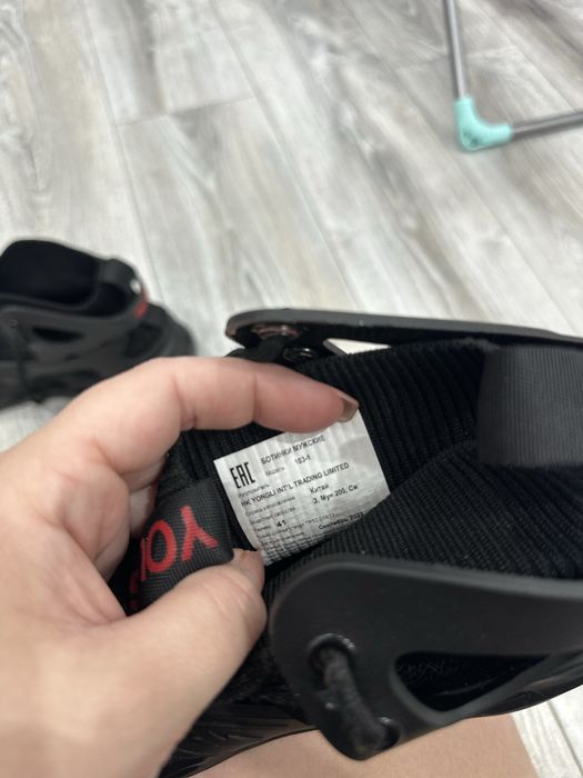 Продам кроссовки