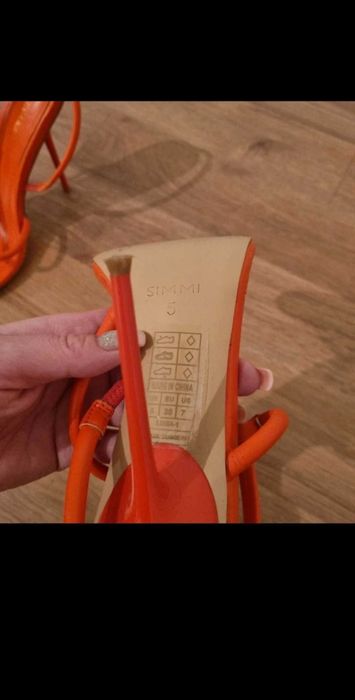 Sandale cu toc superbe