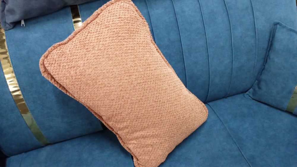 Одеяла подушки покрывало прстельное