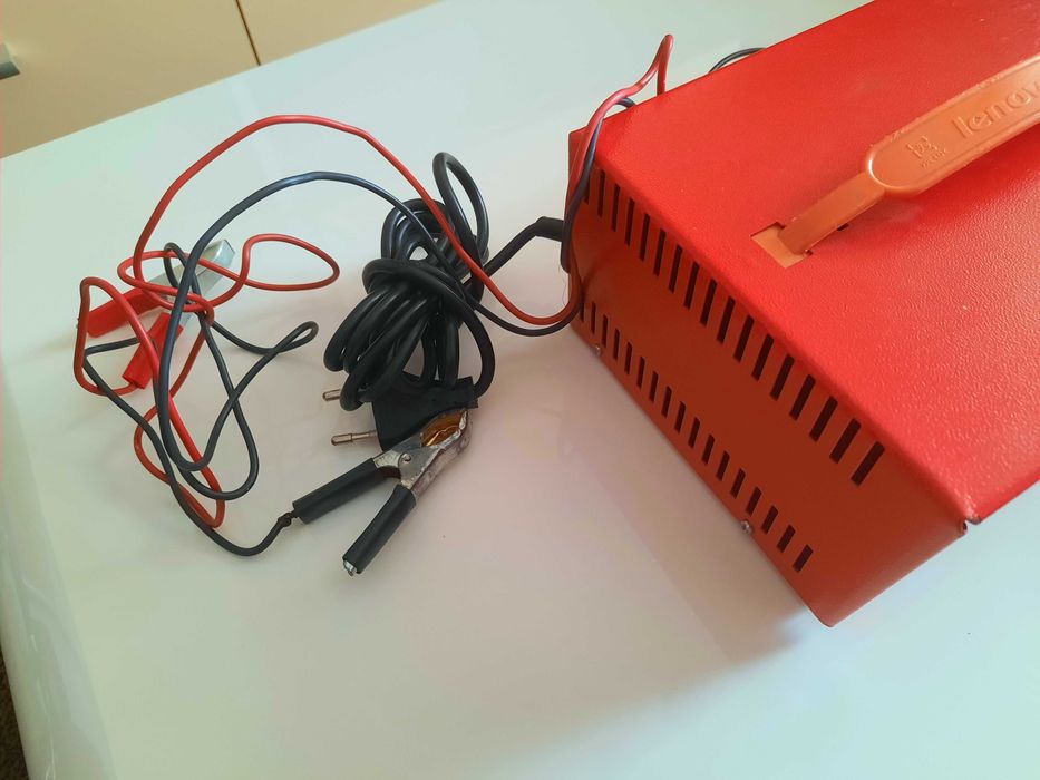 Redresor Auto Profesional Absaar „Profi” 8A / 12V cu Tester Baterie