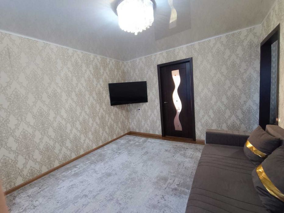 продам 2-х комн квартиру на Дом Печати