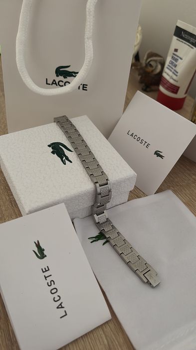 Vând brățară Lacoste , nouă cu etichetă!