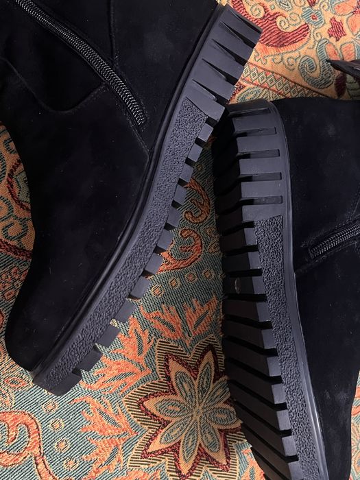 Замшевые зимние сапоги