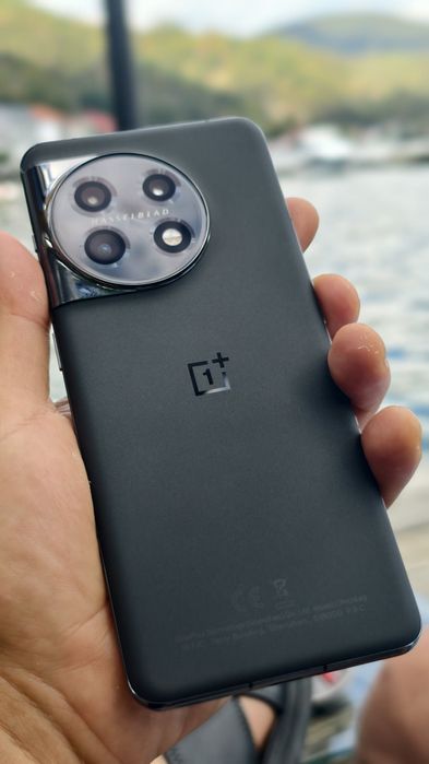 One Plus 11 16GB 256GB Fullbox
