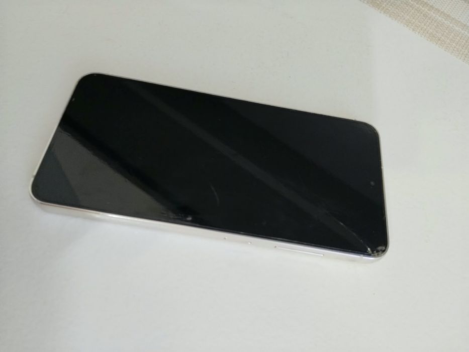 Samsung S23 на 256 гб