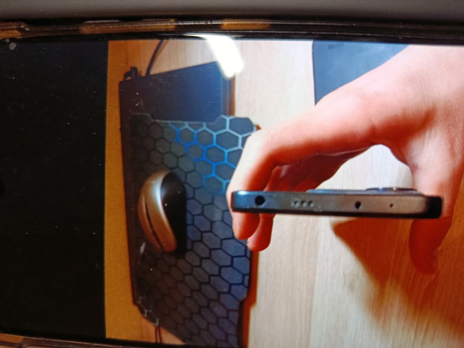 Продаю xiaomi redmi note 14 8/256gb черный