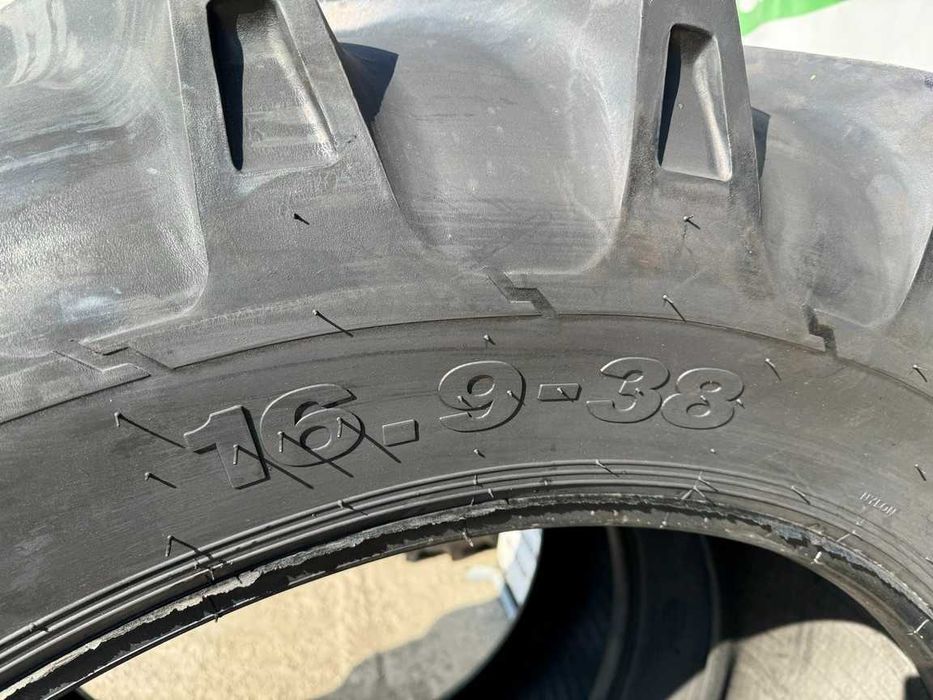 16.9-38 pentru tractor spate marca OZKA cu 10 pliuri livrare rapida