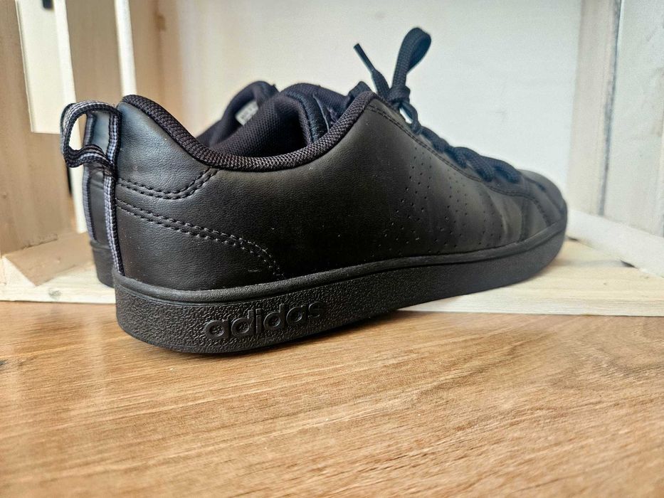 Маратонки -adidas. Размер - 37