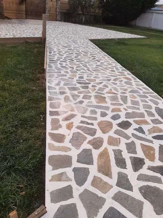 vand și montez piatra naturala de mai multe noante si dimensiuni