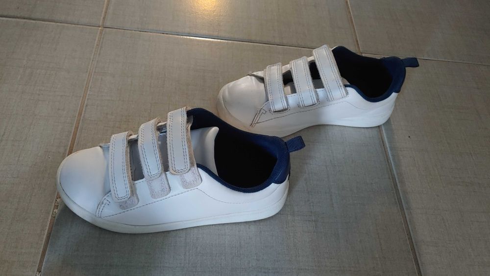 Детски бели кецове