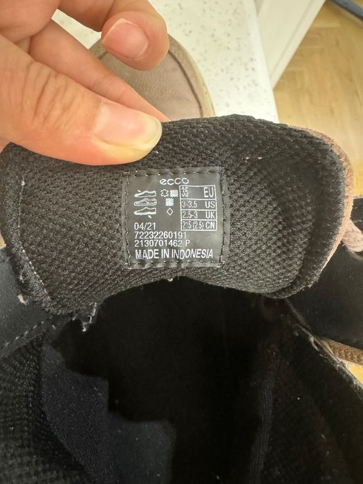 Ботинки демисезонные Ecco на девочку размер 35