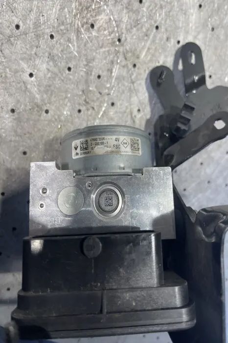 Pompa abs 476607355R Renault Megane 1.5 dCi MT (110 hp)