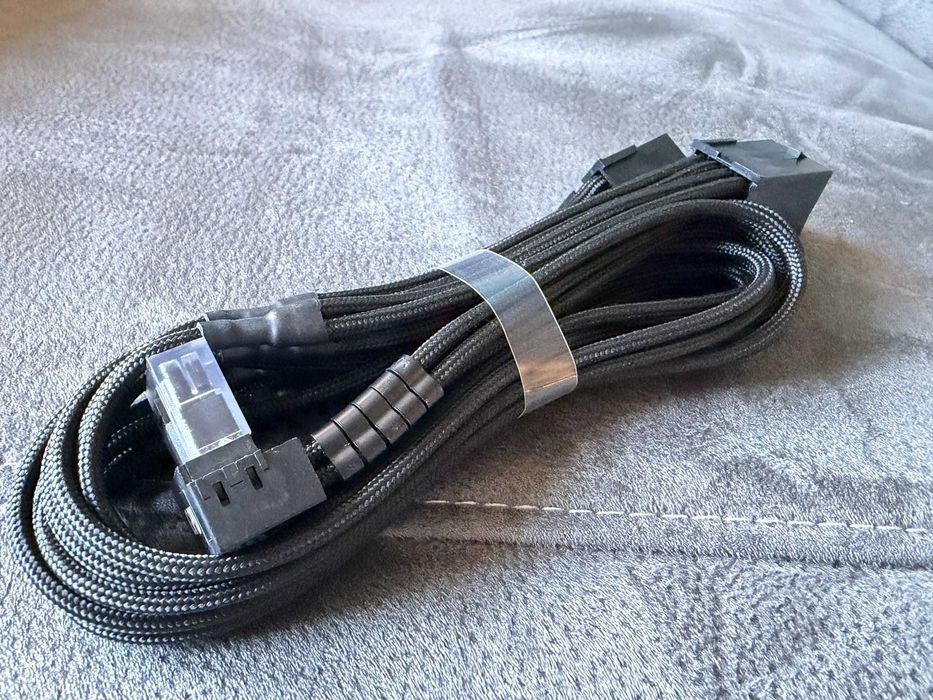 CableMod Pro ModFlex Sleeved 12V-2x6 12VHPWR 90° StealthSense VariantB