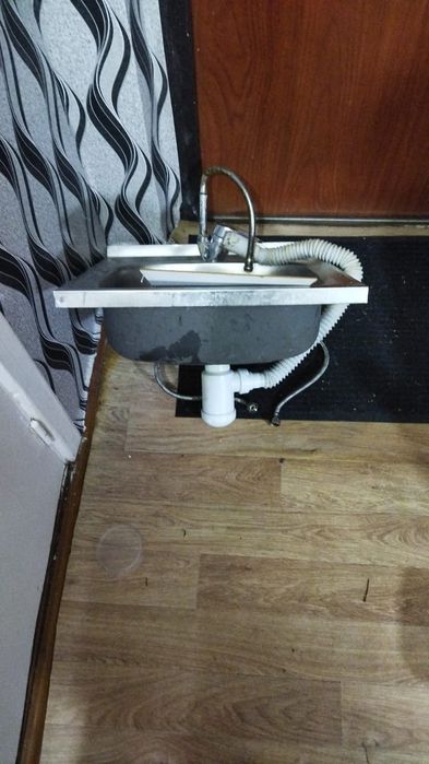 Продам мойку со смесителем