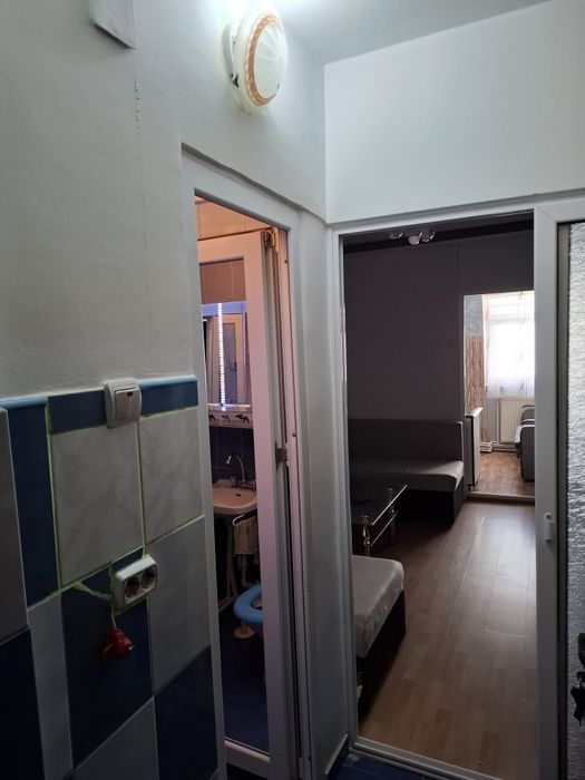 Închiriez garsoniera zona zahana