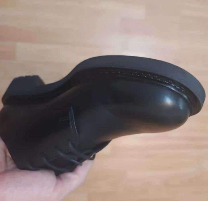 Pantofi eleganți din piele Zara Man
