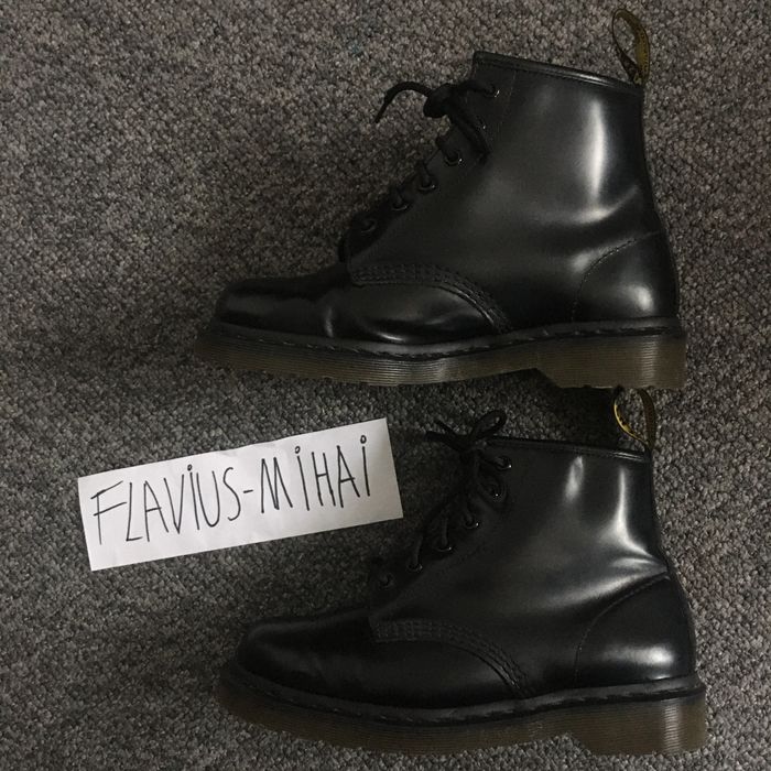 Dr.Martens Smooth Leather Ankle Boots