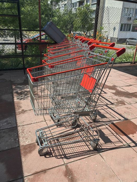 Количка за пазаруване с платформа 120 литра