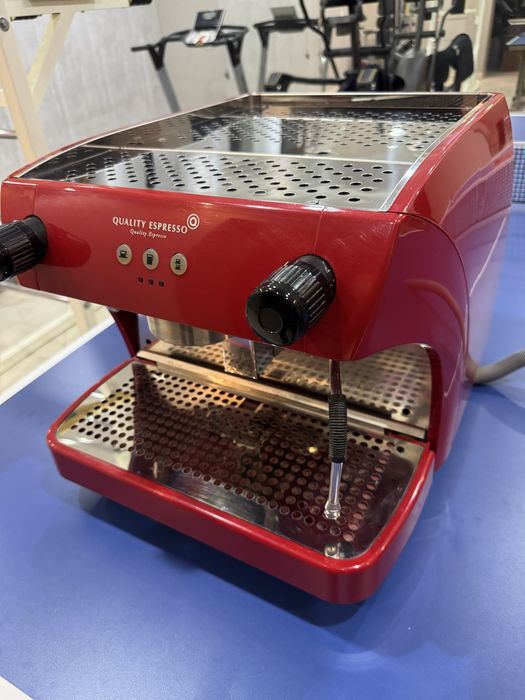 Продается красный Ferrari - Проф. Эспрессо машинка, кофе машина, coffe