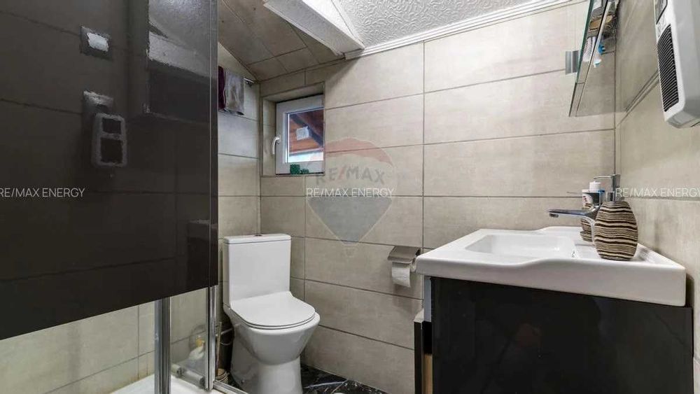 OCAZIE  Casa de vacata in DEALU NEGRU judetul Cluj DE VANZARE