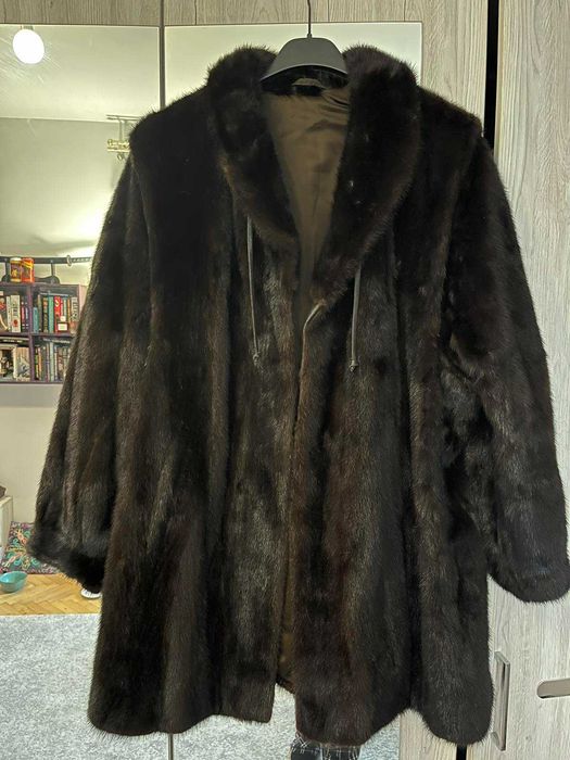 Палто норка визон тъмно.