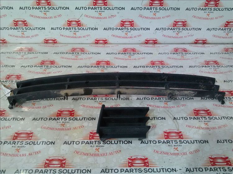 grila bara fata skoda octavia 2 an fabr. 2008